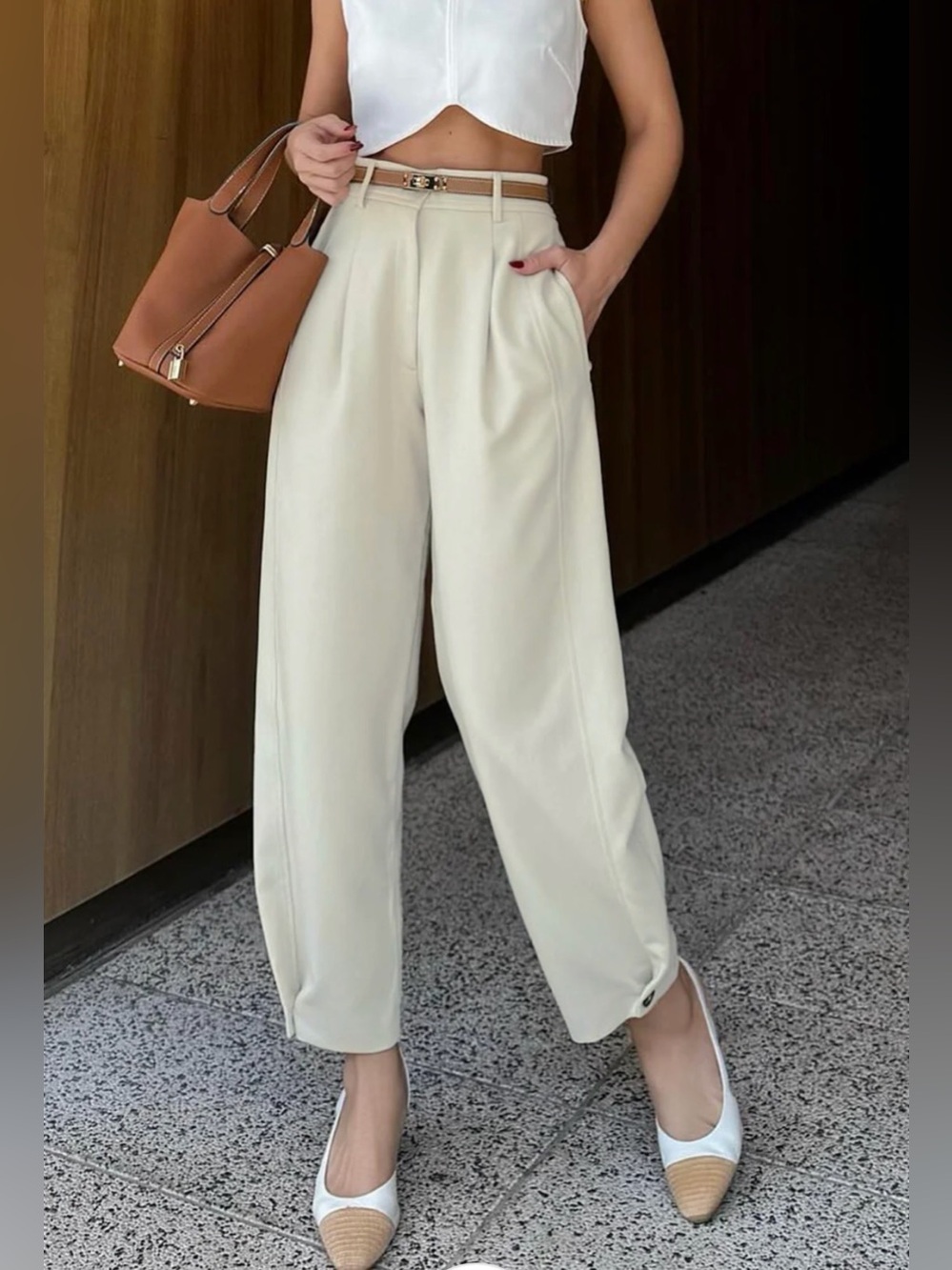 Commense Pleated Cropped Pants